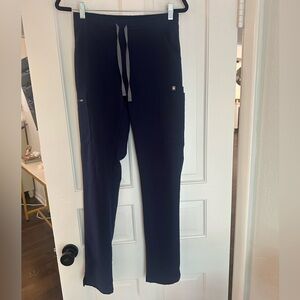 FIGS Women’s Yola XS tall skinny scrub pants